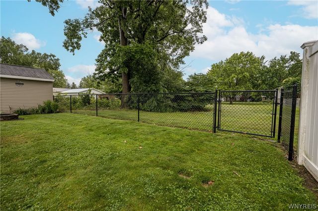 4341 Arrowwood Drive, Hamburg, NY 14075