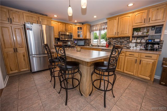 4341 Arrowwood Drive, Hamburg, NY 14075