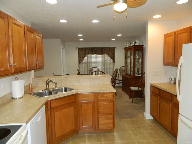 1511 S Arbor Ridge Court, Bloomington, IN 47403