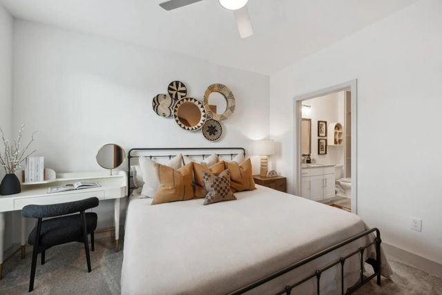 945 Blakey LN 11208, Bastrop, TX 78602