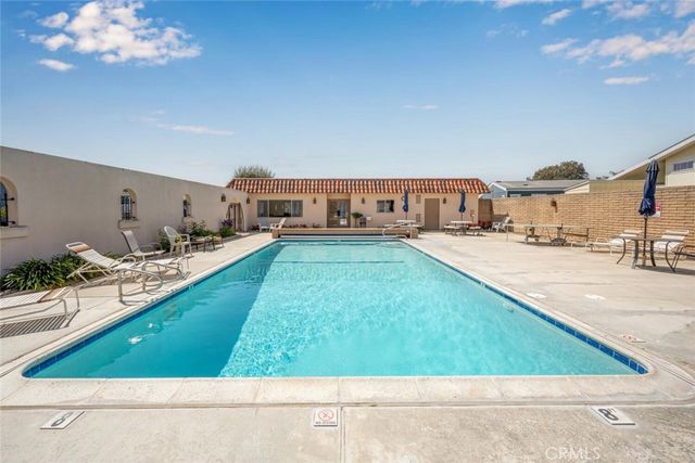 16222 Monterey Lane 141, Huntington Beach, CA 92649