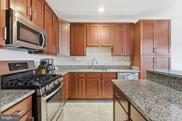 25270 WHIPPOORWILL TER, Chantilly, VA 20152