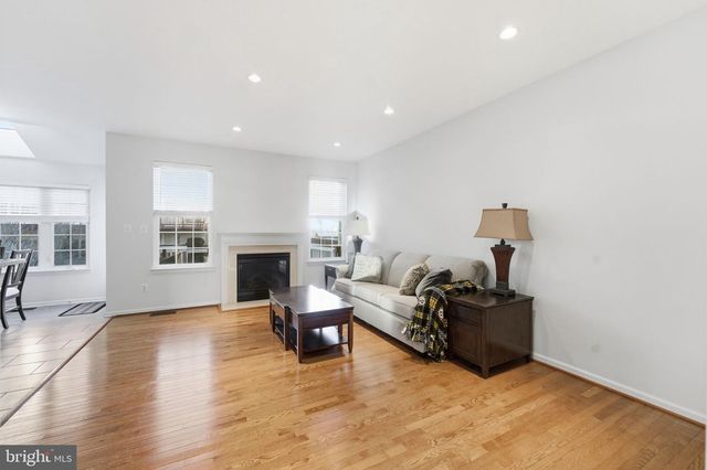 25270 WHIPPOORWILL TER, Chantilly, VA 20152