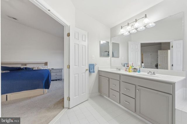 25270 WHIPPOORWILL TER, Chantilly, VA 20152