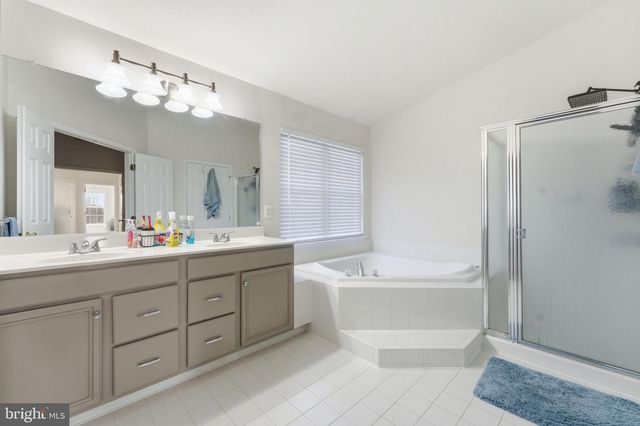 25270 WHIPPOORWILL TER, Chantilly, VA 20152