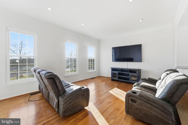 25270 WHIPPOORWILL TER, Chantilly, VA 20152