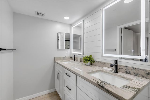 1 OCEANS WEST BOULEVARD 10B4, Daytona Beach, FL 32118