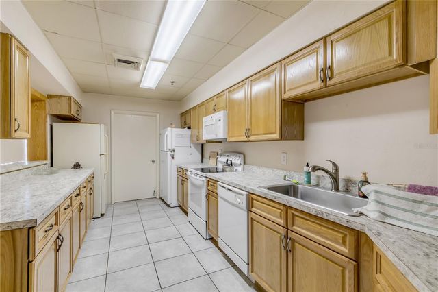 1 OCEANS WEST BOULEVARD 10B4, Daytona Beach, FL 32118