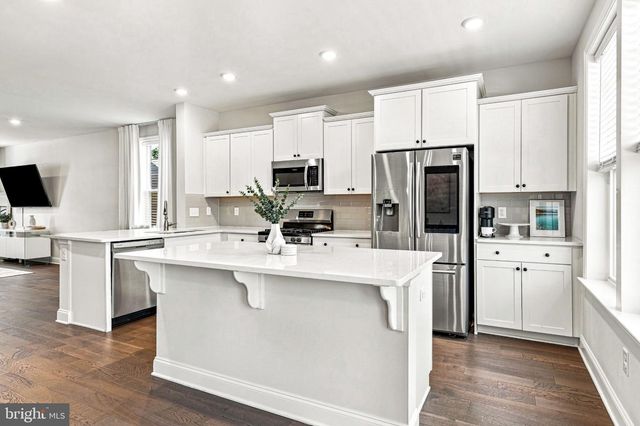 12 SULLIVAN WAY, Marlton, NJ 08053