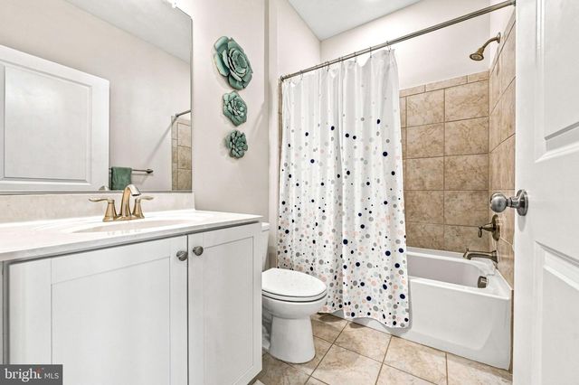 12 SULLIVAN WAY, Marlton, NJ 08053