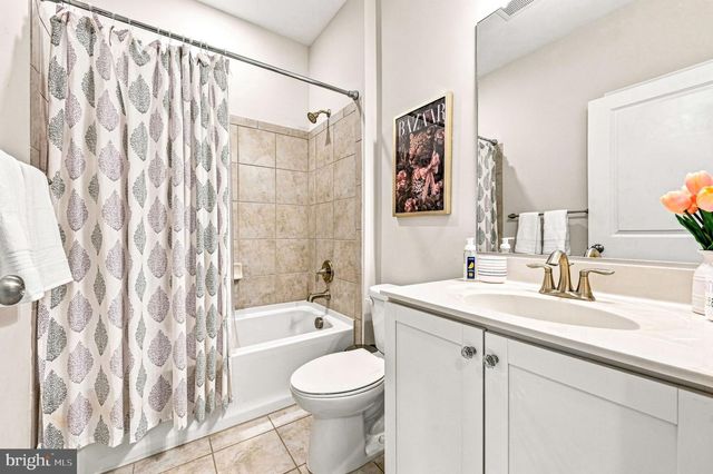 12 SULLIVAN WAY, Marlton, NJ 08053