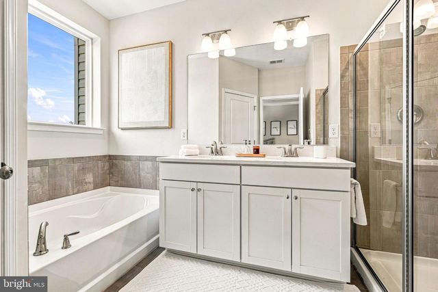 12 SULLIVAN WAY, Marlton, NJ 08053
