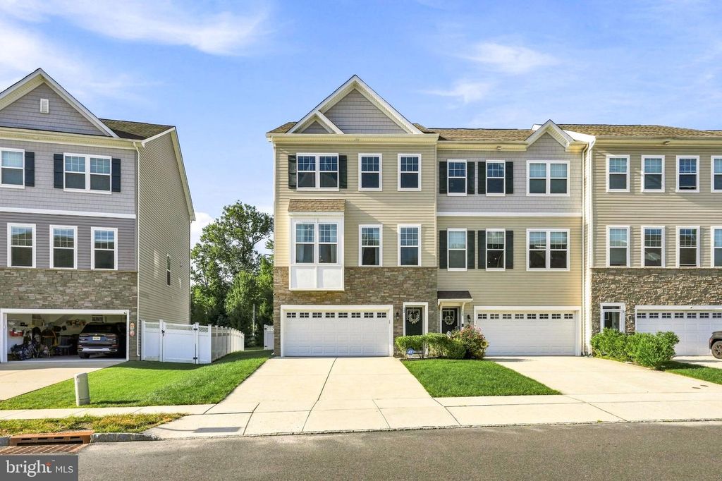 12 SULLIVAN WAY, Marlton, NJ 08053
