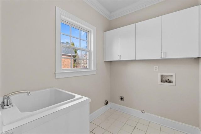 3900 Windsor Place Drive, Winston-salem, NC 27106