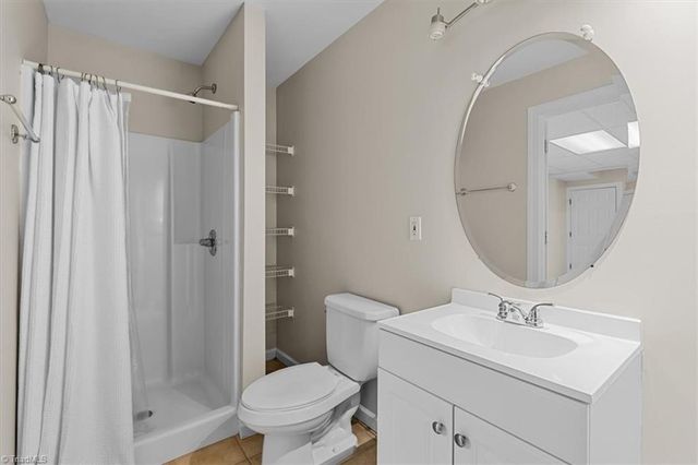 3900 Windsor Place Drive, Winston-salem, NC 27106