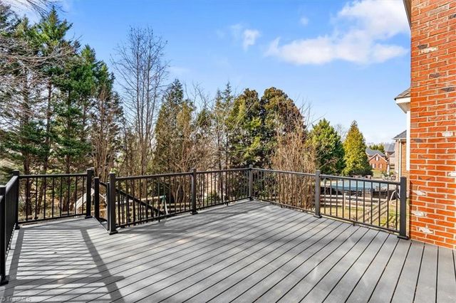 3900 Windsor Place Drive, Winston-salem, NC 27106