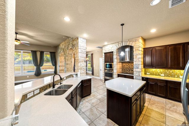260 Mystic Shores Blvd, Spring Branch, TX 78070