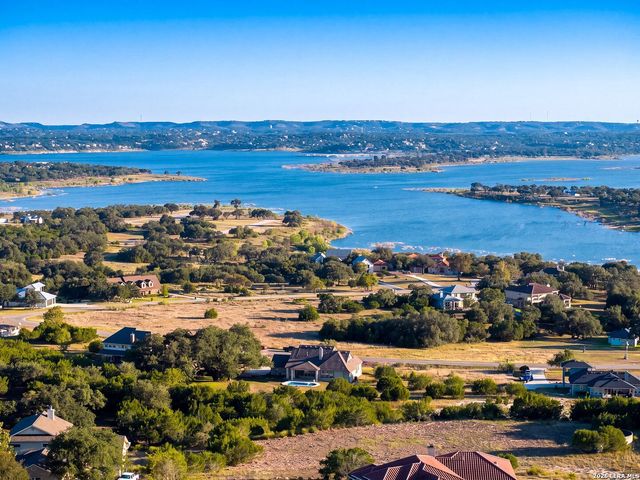 260 Mystic Shores Blvd, Spring Branch, TX 78070