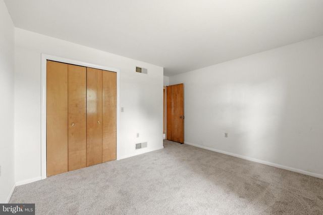 23 DRAKE AVE, Falling Waters, WV 25419