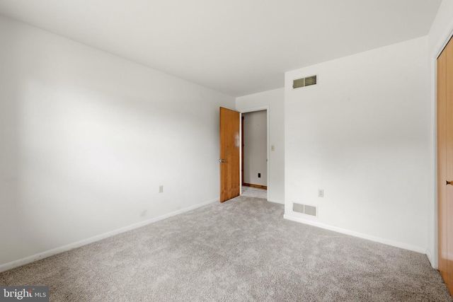 23 DRAKE AVE, Falling Waters, WV 25419