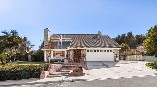 5 Los Felis, Pomona, CA 91766