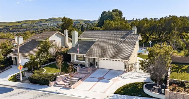 5 Los Felis, Pomona, CA 91766