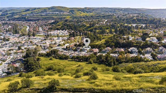 5 Los Felis, Pomona, CA 91766