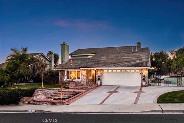 5 Los Felis, Pomona, CA 91766