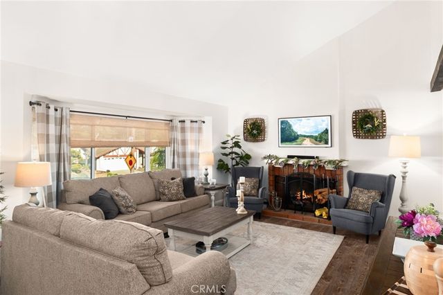 5 Los Felis, Pomona, CA 91766