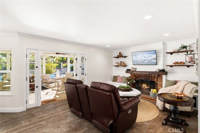 5 Los Felis, Pomona, CA 91766