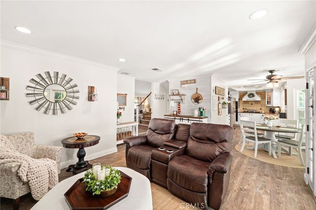 5 Los Felis, Pomona, CA 91766