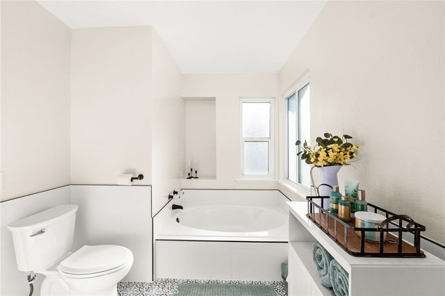 5 Los Felis, Pomona, CA 91766