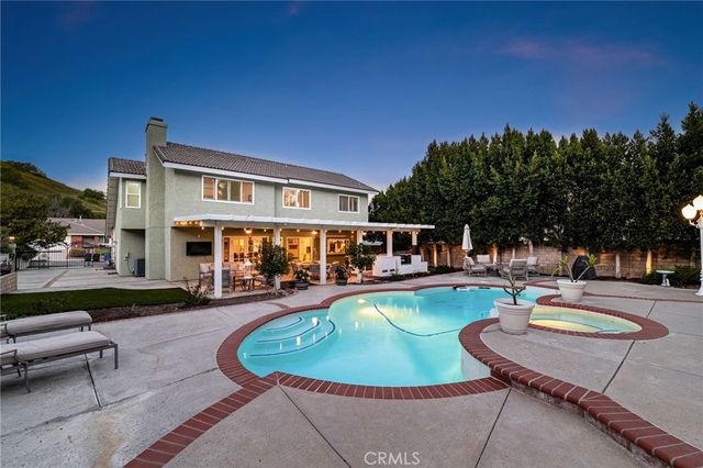 5 Los Felis, Pomona, CA 91766