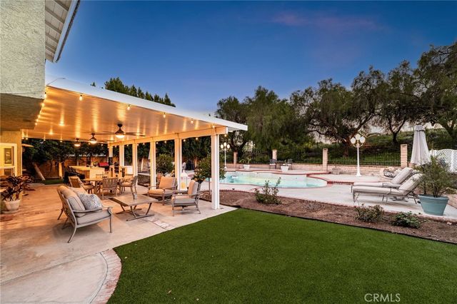 5 Los Felis, Pomona, CA 91766