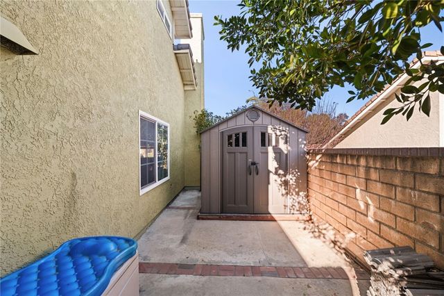 5 Los Felis, Pomona, CA 91766