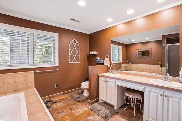 N8125 940th Street, River Falls, WI 54022