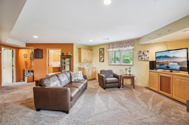 N8125 940th Street, River Falls, WI 54022