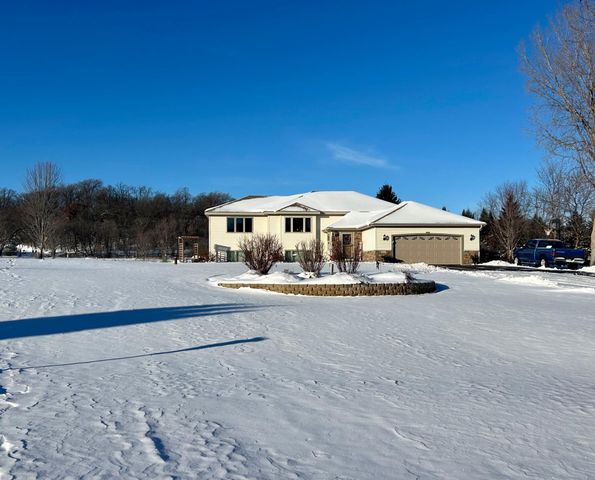 N8125 940th Street, River Falls, WI 54022