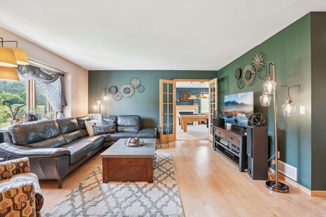 N8125 940th Street, River Falls, WI 54022