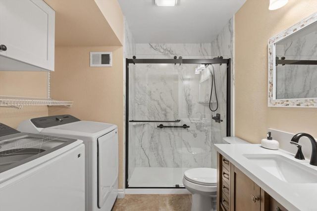 538 Jobe Hill Drive, Vista, CA 92081