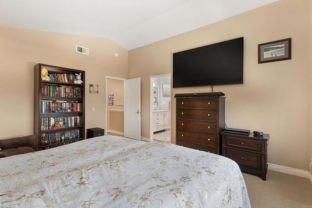 538 Jobe Hill Drive, Vista, CA 92081