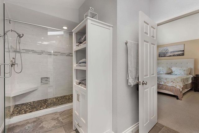 538 Jobe Hill Drive, Vista, CA 92081