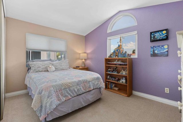 538 Jobe Hill Drive, Vista, CA 92081