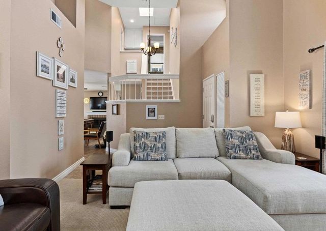 538 Jobe Hill Drive, Vista, CA 92081