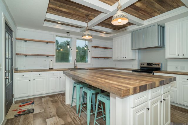 12162 Elmo Lambert Rd, St Amant, LA 70774