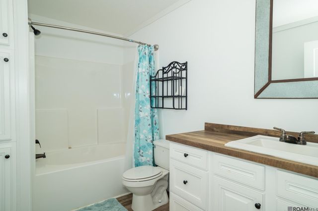 12162 Elmo Lambert Rd, St Amant, LA 70774