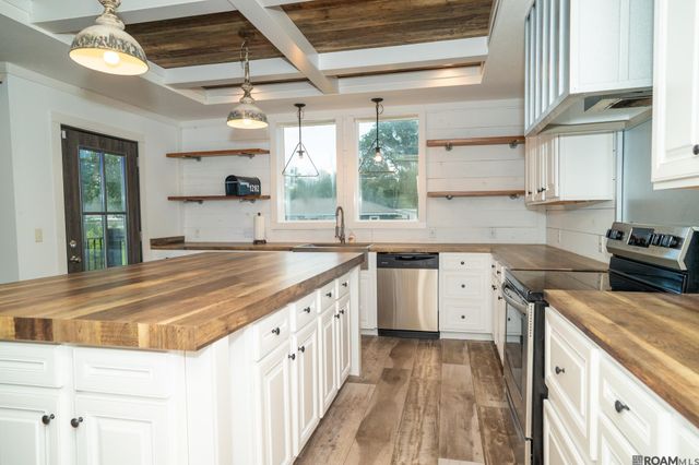 12162 Elmo Lambert Rd, St Amant, LA 70774