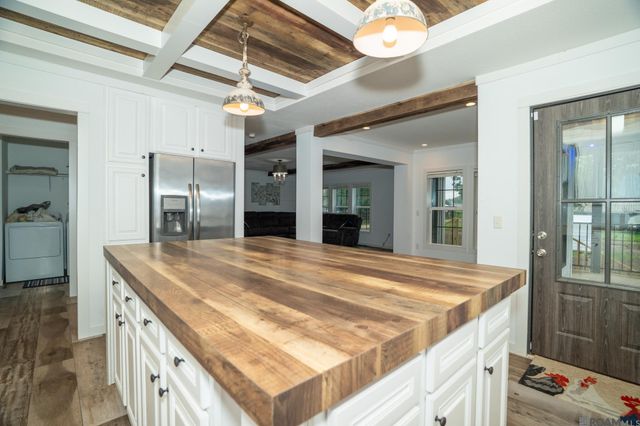 12162 Elmo Lambert Rd, St Amant, LA 70774