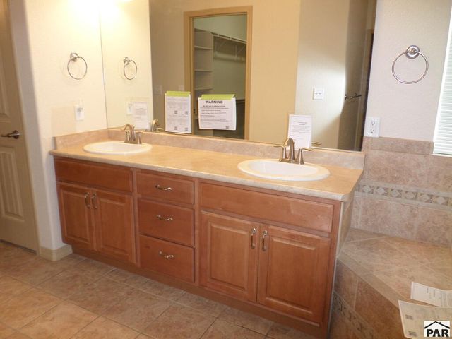 2315 Meadowlark Ln, Pueblo, CO 81008