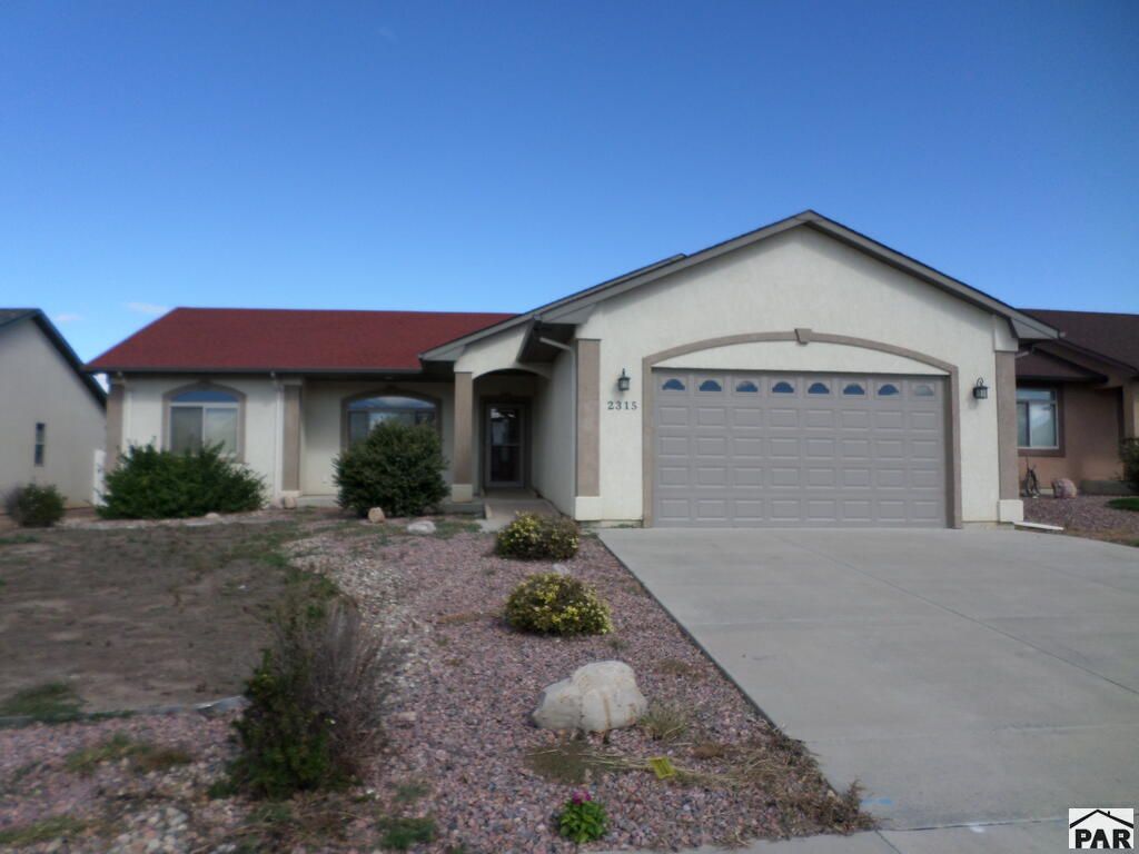 2315 Meadowlark Ln, Pueblo, CO 81008